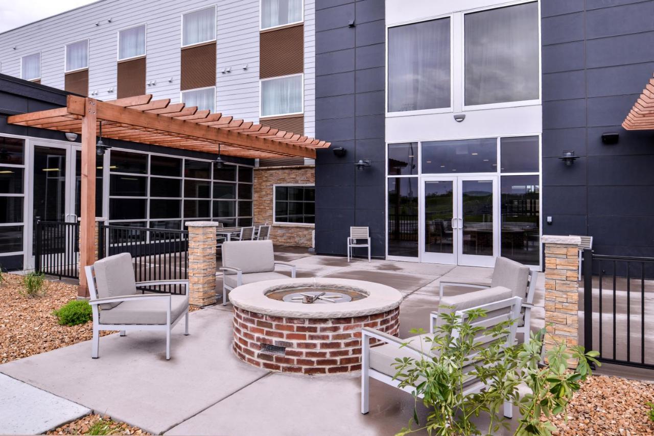 Country Inn & Suites By Radisson, Ft Atkinson, Wi Fort Atkinson Exteriér fotografie